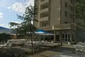 Hotel «Princ», Голем