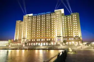 Hotel «Universal Port», Осака