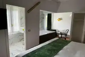 Мини-отель «Eveline 2 - Camera con Piscina Privata», Сан-Ремо