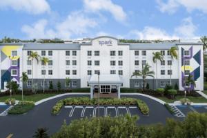 Отель «Baymont by Wyndham Miami Doral», Майами