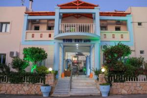 Blue Sky Hotel Apts, Гувес