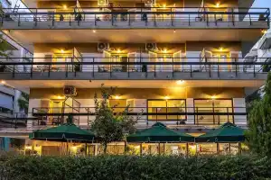 Genesis Hotel, Лутраки