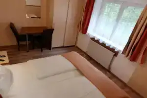 Hotel-Garni Seestrand, Целль-ам-Зе