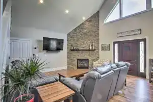 Condo w/ Grill: Walk to North Conway & Cranmore!, Норт-Конвей