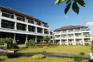 Samaya Bura Beach Resort, Ламаи Бич