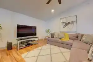 Modern Home With Yard 3 Mi to Uptown Charlotte!, Шарлотт