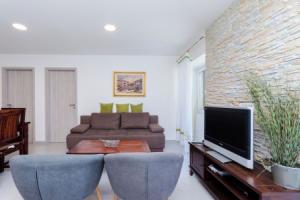 Apartment Jasna By the sea, Башка