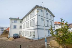 Sassnitz - Seaside Appartements Seaside Appartements, "Blue-White", Засниц
