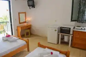 Jasmine Studio With Garden Close To The Beach, Финикунда