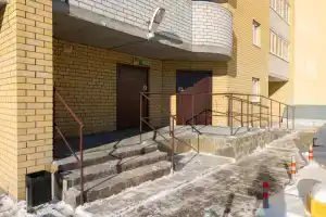 Апартаменты на улице Самарцева 177, Тюмень