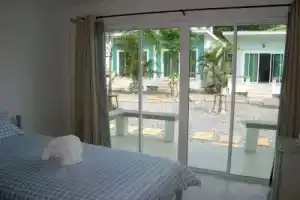 Отель «Charlie's Bungalows», Ко-Сичанг