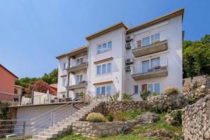 Awesome Apartment in Moscenicka Draga With Wifi and 1 Bedrooms, Мошеничка Драга