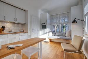 Landhaus Am Ufer - Wohnung 1, Хайлигенхафен