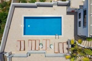 Villa Sardinella 5 Bedroom Villa With Private Pool, Мелиха
