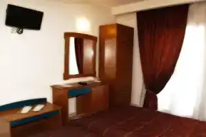 Alexiou Hotel, Каламбака