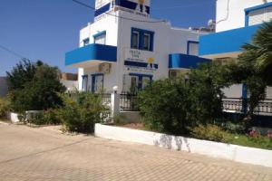 Sea View And Mountain View Apartment For 4 People, Макриялос