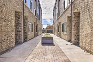 Boise Townhome w/ Rooftop Deck, 2 Mi to Downtown!, Бойсе