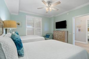 Beach Colony East 15b-penthouse, Пердидо-Ки