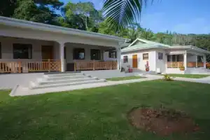 Anse Soleil Beachcomber Hotel and Self Catering, Бе-Лазар
