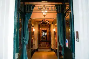 Отель «L'Hôtel», Париж