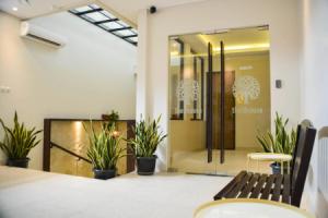 Treehouse Suites  - Boutique Serviced Apartment, Джакарта