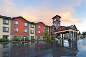 Отель «Holiday Inn Express Vancouver North», Ванкувер