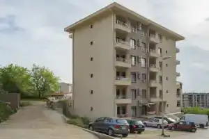 One Bedroom M Becici, Бечичи