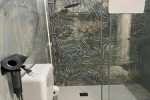 The Central Rock Inn camere con bagno privato self check in, Пьяченца