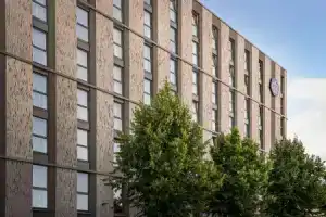 Arthotel Ana Amber, Росток