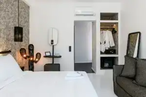 She Mykonos Residences, Миконос