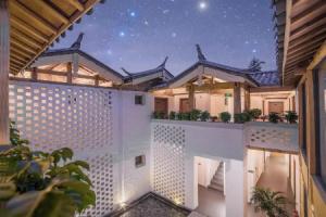 Courtyard Resort Lijiang Yueyun, Лицзян