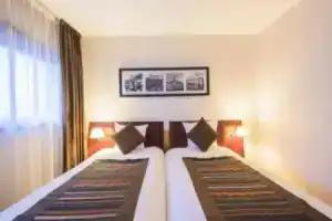 Отель «Mercure Tours Centre Gare et Congrès», Тур