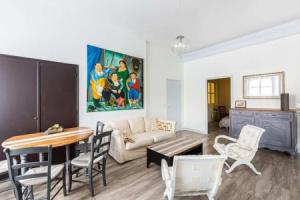Beautiful Apartment rue Sainte-catherine 88m2, Бордо