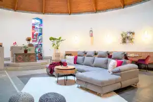dreamcation - Ehemalige Kirche & Pfarrerwohnung, 3D-Tour, Terrasse, Garten, BBQ, Кельхайм