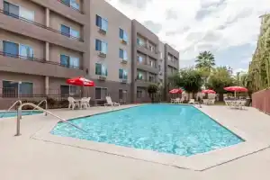 Отель «Ramada by Wyndham», Бейкерсфилд