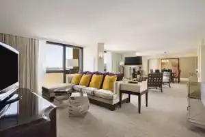 Отель «Hilton Miami Airport Blue Lagoon», Майами