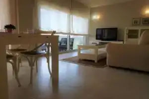 1019 - Paradis Village E, Салоу