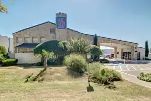 Motel «6-Dallas, Tx - Forest Lane», Даллас