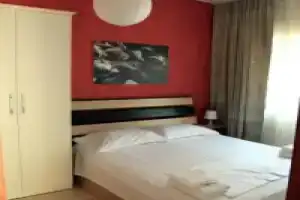 Hotel «Princi i Vogel», Велипойе