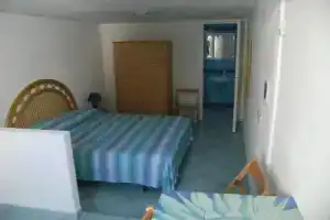 Casa Vacanze Magi - Monolocale Oleandro, Понца