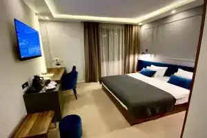 Ig Hotel, Горни-Милановац