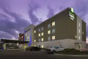 Апарт-отель «Holiday Inn Express & Suites, an IHG», Нью-Браунфелс