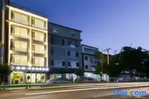 Seascape·Yishan Bohai Light Intelligent Concept Seaview Art Hotel, Дали