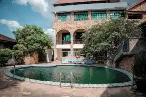 Serene Annex Hotel and Apartment, Дар-Эс-Салам
