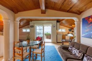 Amazing House with Sea View in Bakirkoy, Стамбул