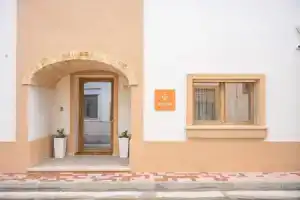 Aurosa Bed and Breakfast, Ракале