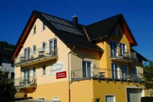 Wein- und Gästehaus Genetsch, Лизер