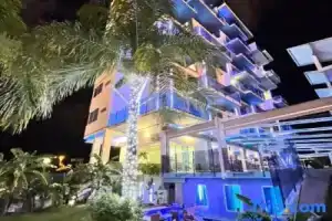 Apartamentos Oasis de la Cala, Финестрат