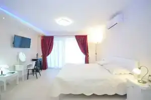 St. George Apartments and Villa with pool, Булярица