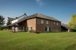 Graceful Farmhouse in Epen with Terrace, Эпен